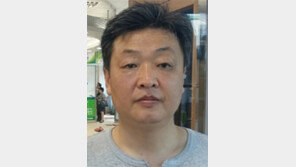 급류 뚫고 車에 갇힌 여성 구한 ‘시민 영웅’