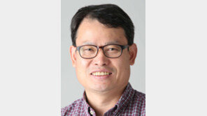 [광화문에서/이원홍]구한말 무당의 국정 농단과 오늘