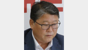 ‘친박’ 조원진 “대통령님 위해 기도해 달라”…“충신은 쓴 말도 해야” 누리꾼 질타