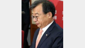 이정현 지도부사퇴 요구 거부…새누리 4일 ‘이정현 퇴진 논의’ 의총 개최