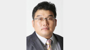 [광화문에서/홍성규]禹 앞에서 쪼그라든 檢