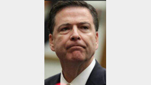 ‘클린턴 e메일 수사’ FBI국장, 親트럼프 재단서 공로상