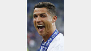 호날두 또 돈방석에