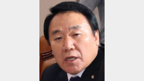 與 “박근혜 대통령 계엄령? 추미애, 文 의혹은 유언비어 단정짓더니…”