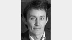 쿠르몽 교수 “실용주의 트럼프, 美에 위협 안되면 北 별로 신경 안쓸 것”