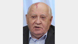 “정치 無경험이 장점” 고르비, 트럼프 호평