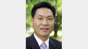 [동서남북/정재락]軍의 거짓말, 접촉 차단, 불통…