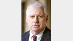 “CIA는 백악관만 바라보는 예스맨들의 은신처”