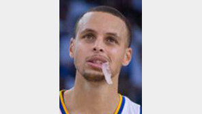 비운의 천재 웨스트브룩 “보고 있나, 커리”