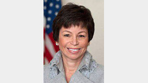 ‘오바마의 퍼스트 프렌드’ 밸러리 재럿 백악관 선임 고문