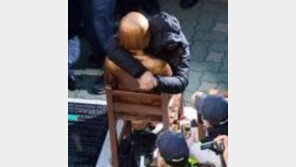 부산 동구청 소녀상 반환 결정 “더이상 감당할 수 없는 입장…재설치 막지 않겠다” 