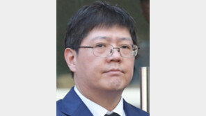 김홍걸 “中, 연속극 보듯 ‘박근혜-최순실 게이트’ 즐겨…국제적 조롱거리”