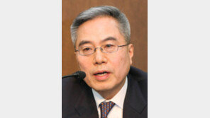 하영구 은행연합회장 “위기의 은행, 새로운 고효율 모델 필요”