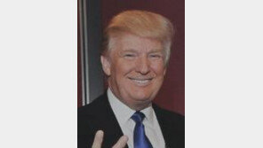 트럼프 美45대 대통령 공식취임…1호 행정명령 ‘오바마 케어 폐지’