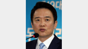 남경필 “철인 한명이 세상 이끌던 시대 끝나”