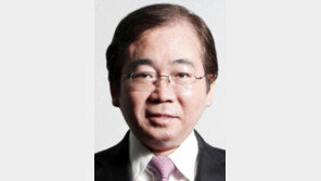 신문방송편집인협회장 이하경씨