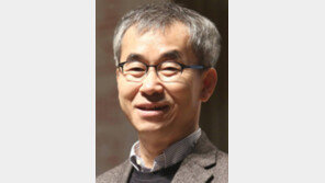 출판문화협회장 윤철호씨