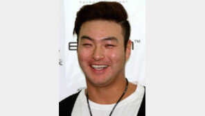 박병호, 담장 넘기는 2점 홈런…메이저리그 복귀 빨라지나?