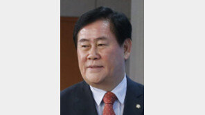 ‘채용 청탁 혐의’ 최경환 의원, 다음달 3일 검찰 출석