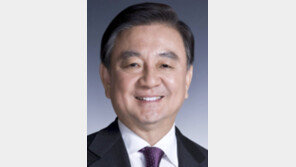 홍석현 중앙일보-JTBC 회장 사임