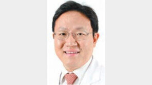 [헬스동아]흉터 없이 갑상선 수술… 입 통해 로봇 투입 