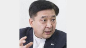 ‘폭력시위 주도’ 혐의 박사모 정광용 회장, 경찰 자진 출석