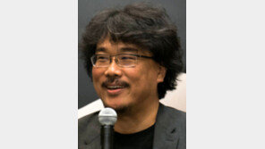 [지금 칸에서는]봉준호 “돈을 벌기위해 동물을 먹는 인간의 행태 비판”