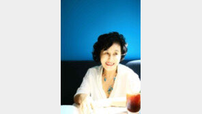 전여옥 “저의 이상형 윤석열 서울중앙지검장 임명한 文대통령에 뜨거운 박수”