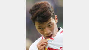 황희찬 리그 12호 골… 득점 3위로