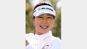 불혹 넘긴 강수연, 불굴의 트로피