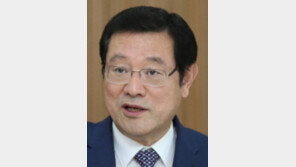 이용섭 “동일 가치로 일하는 비정규직, 정규직과 같은 임금 받게 법제화”