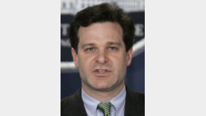 코미 증언 전날… ‘코미 후임’ 지명한 트럼프