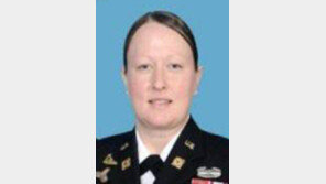 美 ‘그린베레’ 65년 사상 첫 여성지휘관 탄생