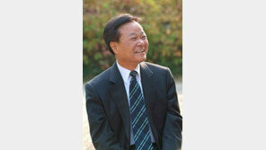 ‘文 나쁜X’ 막말 강동호, 공식 블로그에 누리꾼 항의 ‘빗발’