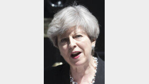 연정 구성 난항… 기로에 선 메이