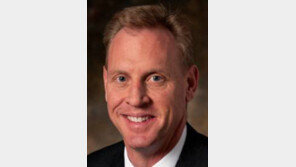 보잉 임원 출신 美 국방부 부장관 후보자, 의회 청문회서 ‘군사 문외한’ 드러나 쩔쩔