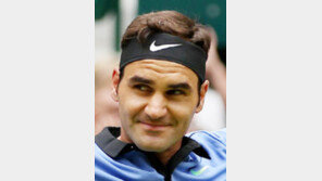 범생이 페더러 ‘윔블던 도박’