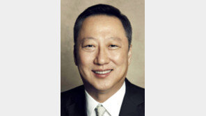 박용만 “문재인 정부, 현실에 가까운 정책 내놔야”