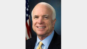 ‘트럼프에 쓴소리’ 매케인 美상원의원 뇌종양