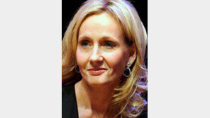 올해 세계 소득 1위 작가… ‘해리포터’ 조앤 롤링 올라