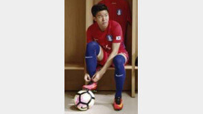 “이란전 4연패 벗어나자” 각오…빨강 상의-파랑 스타킹 첫 착용