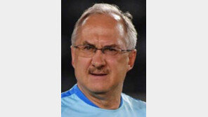 슈틸리케, 중국 1부리그 톈진 지휘봉