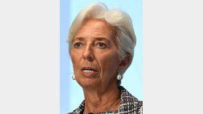 라가르드 IMF총재 “소득주도 성장론 속도조절 필요, 한국경제 견고… 올해 3% 성장”