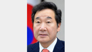 이낙연 국무총리 “규제는 중년 허리처럼 놔두면 늘어나”