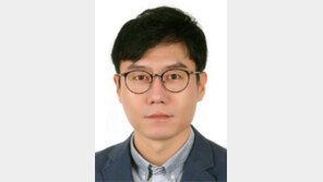 [광화문에서/윤완준]몸을 돌려 중국으로 성큼 다가갔다