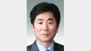 “교사의 수업-평가 결정권 강화”