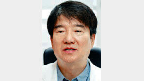 겨울철 생기는 하얀 각질… 건조증 아닌 ‘건선’ 의심을