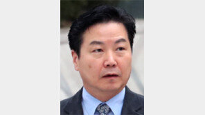 증여 논란 홍종학 “富 대물림 제어 필요”