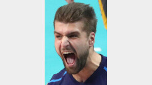 파다르, 밥먹듯 ‘트리플크라운’