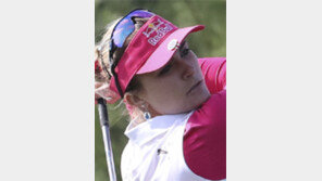 아! 30cm 퍼트… 또 불운에 운 톰프슨